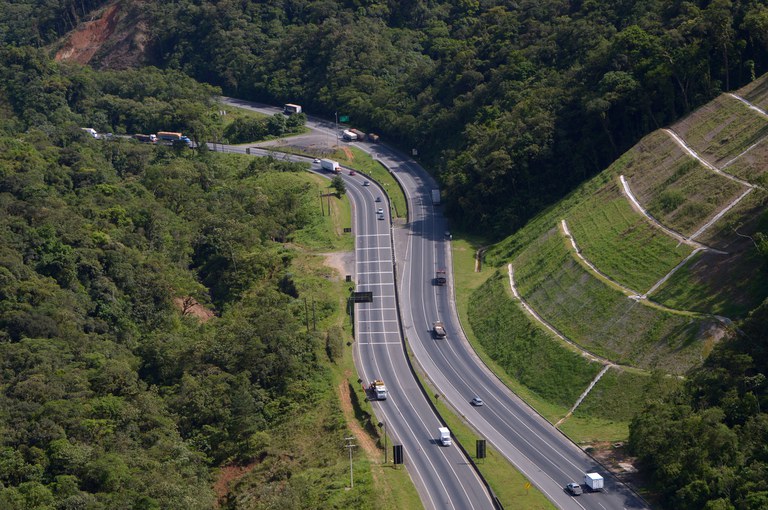 Rodovias mais perigosas do Brasil: quais são e como dirigir com segurança 